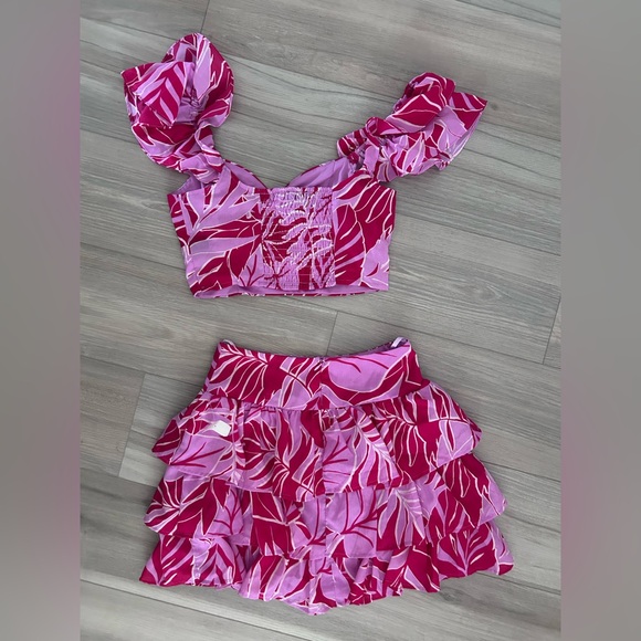 Pink Leaf Print Ruffle Two-Piece Set - Picture 7 of 11